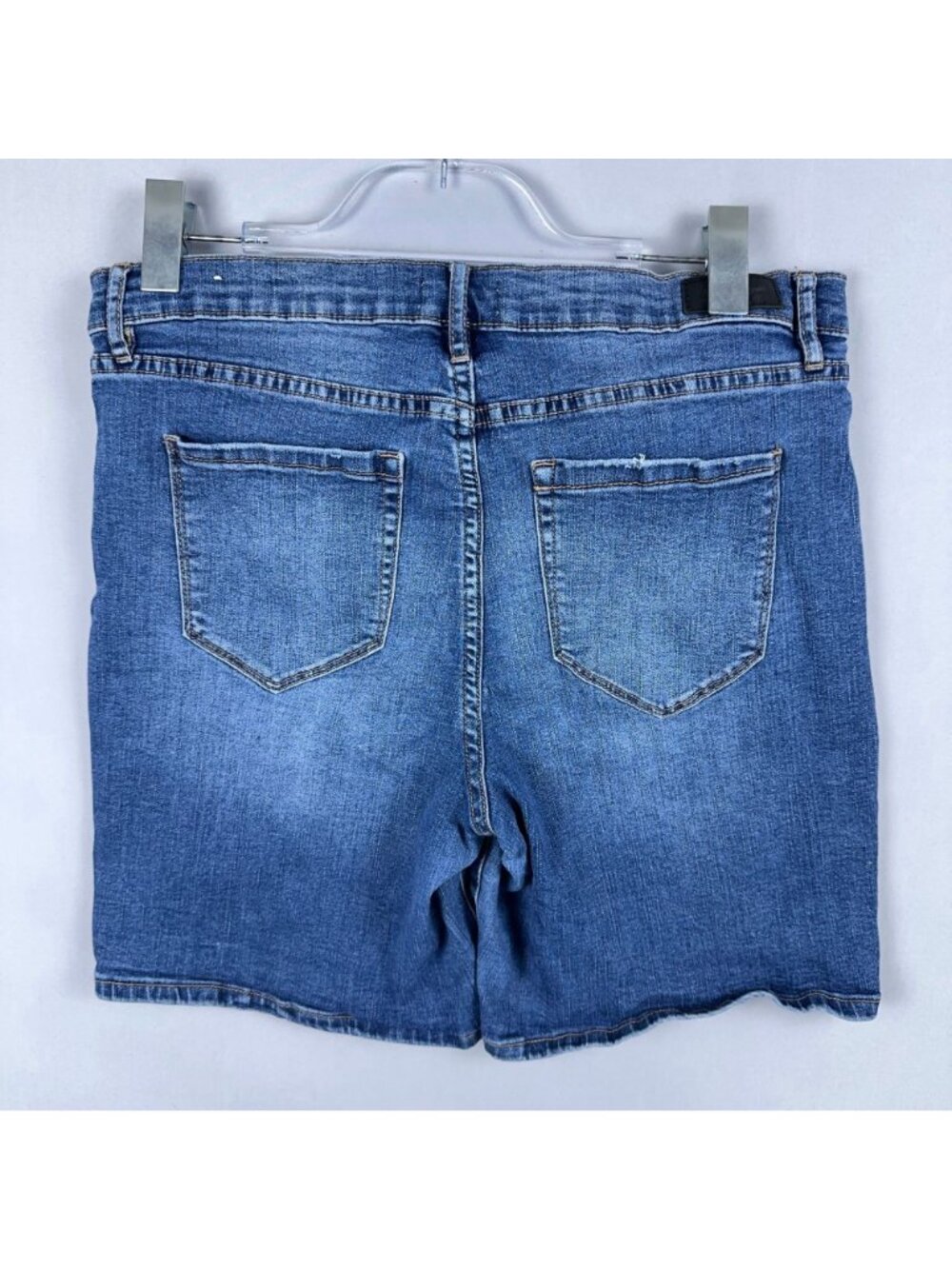 Nicole Miller Bermuda Shorts Soho High Rise Size 12 Blue Medium Wash - Picture 2 of 10